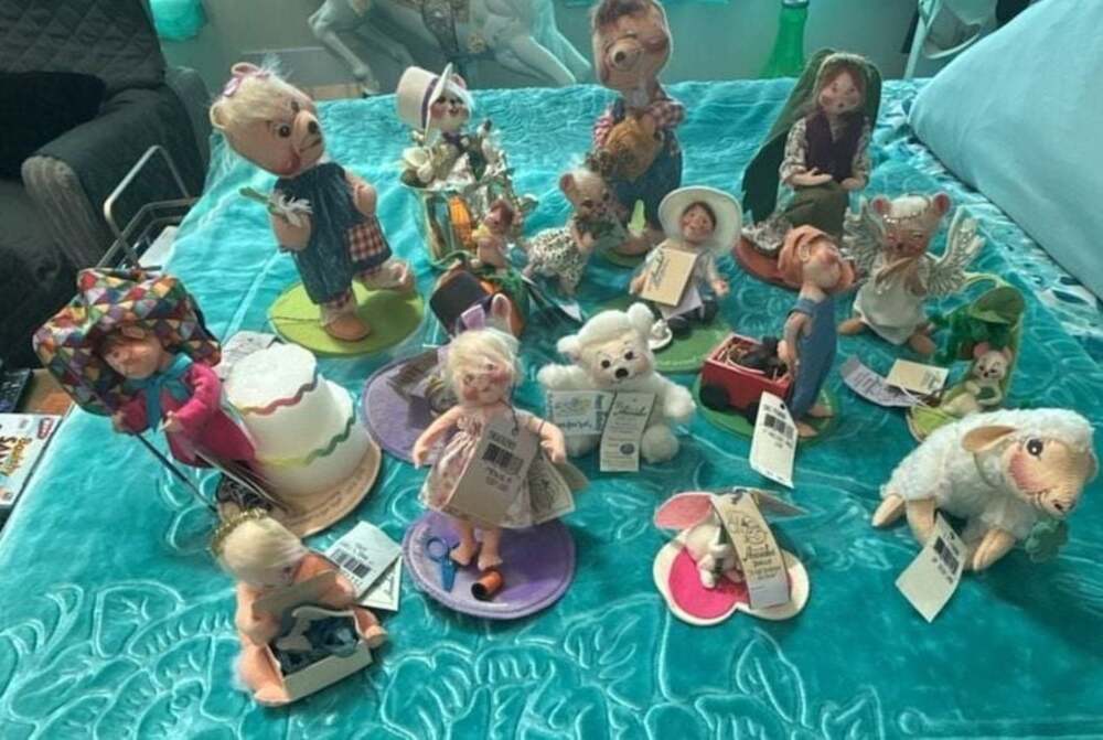 Collection of Assorted Vintage Annalee Mobilitee Posable Dolls and Figurines